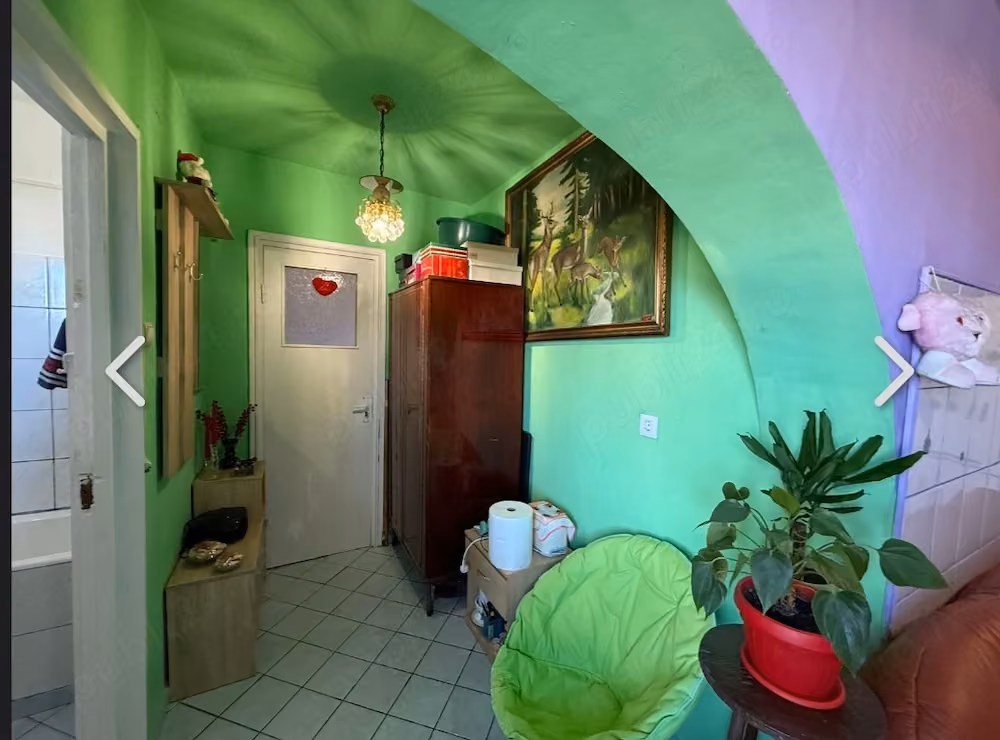 Vand apartament 2 camere , central , Deva .