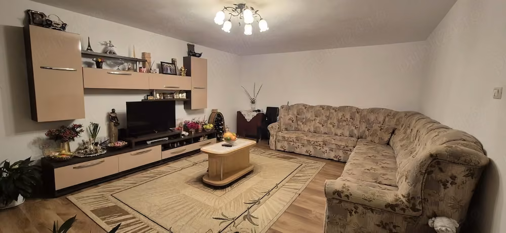 Casă · 5 camere · 160 m², Lumina, Ovidiu