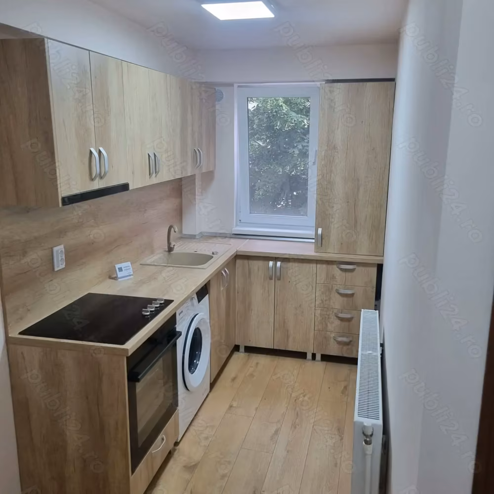 VAND Inchiriez apartament 3 camere