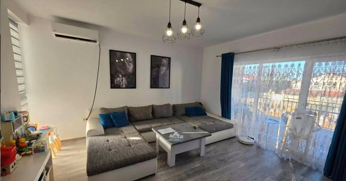 Apartament de vânzare cu 2 camere, mobilat în Giroc