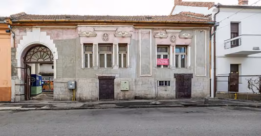 Casă Ultracentral