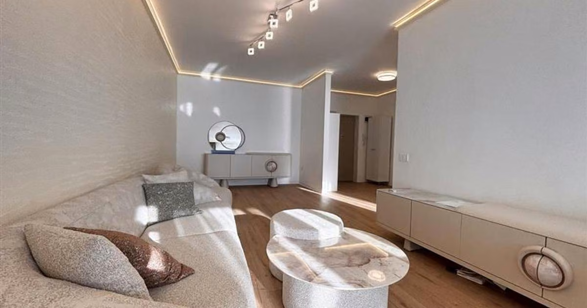 Apartament de vânzare cu 3 camere, mobilat în zona Spitalul Județean, Oradea