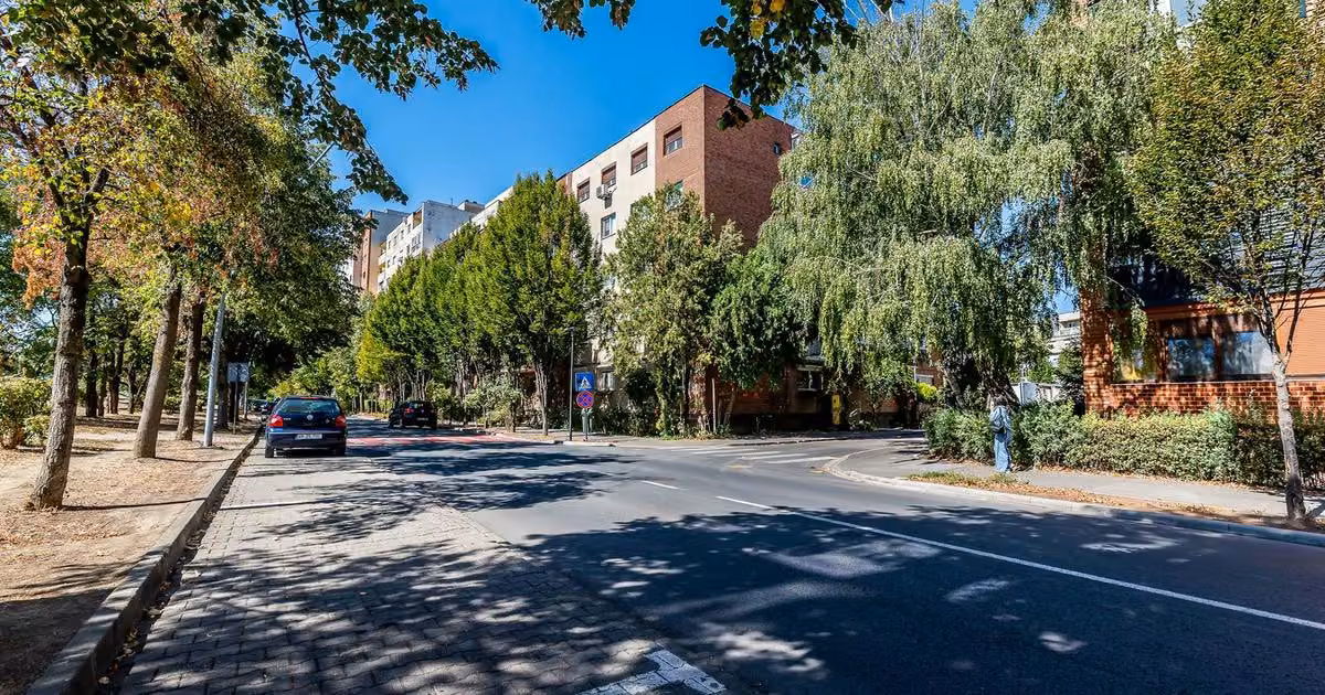 Apartament de vânzare cu 3 camere, mobilat în zona Polivalentă, Arad