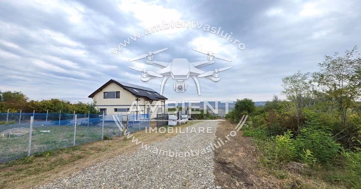 Teren agricol extravilan de vânzare de 500 mp, în zona Central, Vaslui