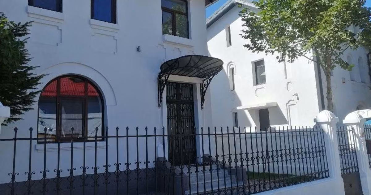 Casă de vânzare cu 8 camere în zona Aviatorilor, Sector 1