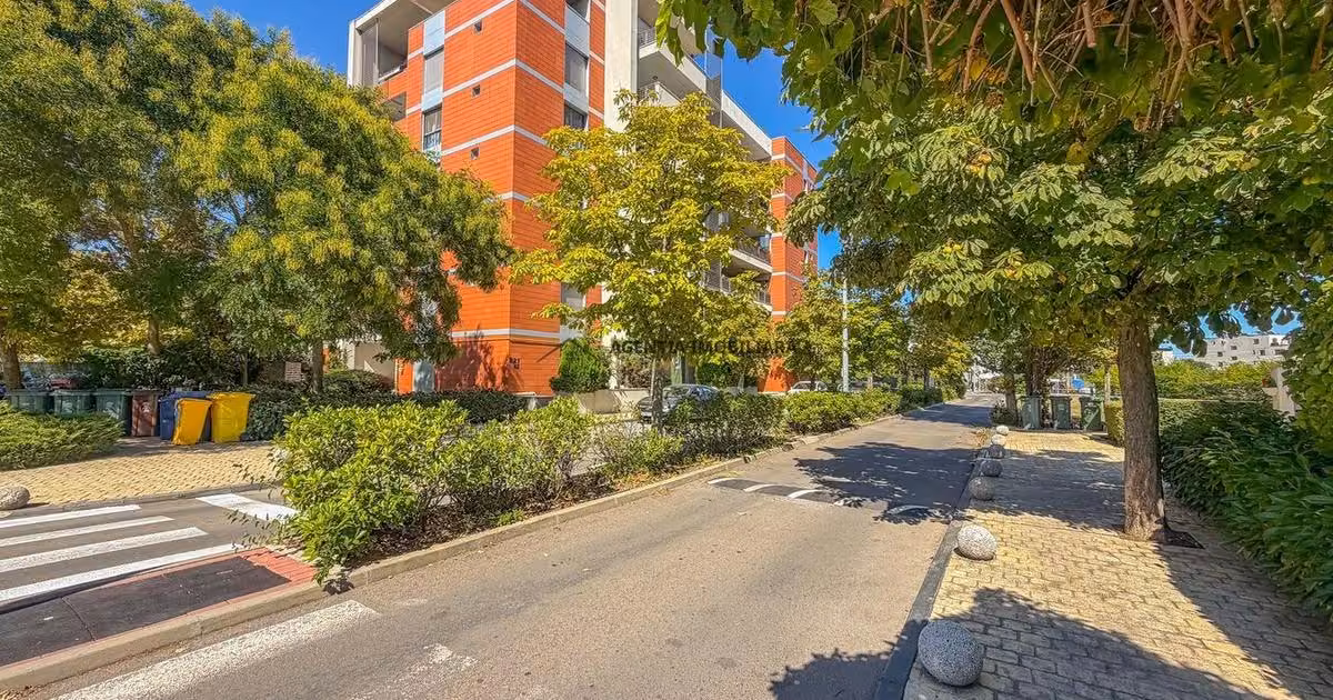 Apartament de vânzare cu 3 camere, mobilat în zona Băneasa, Sector 1