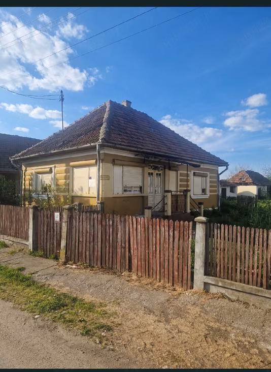 Casă Romanesti