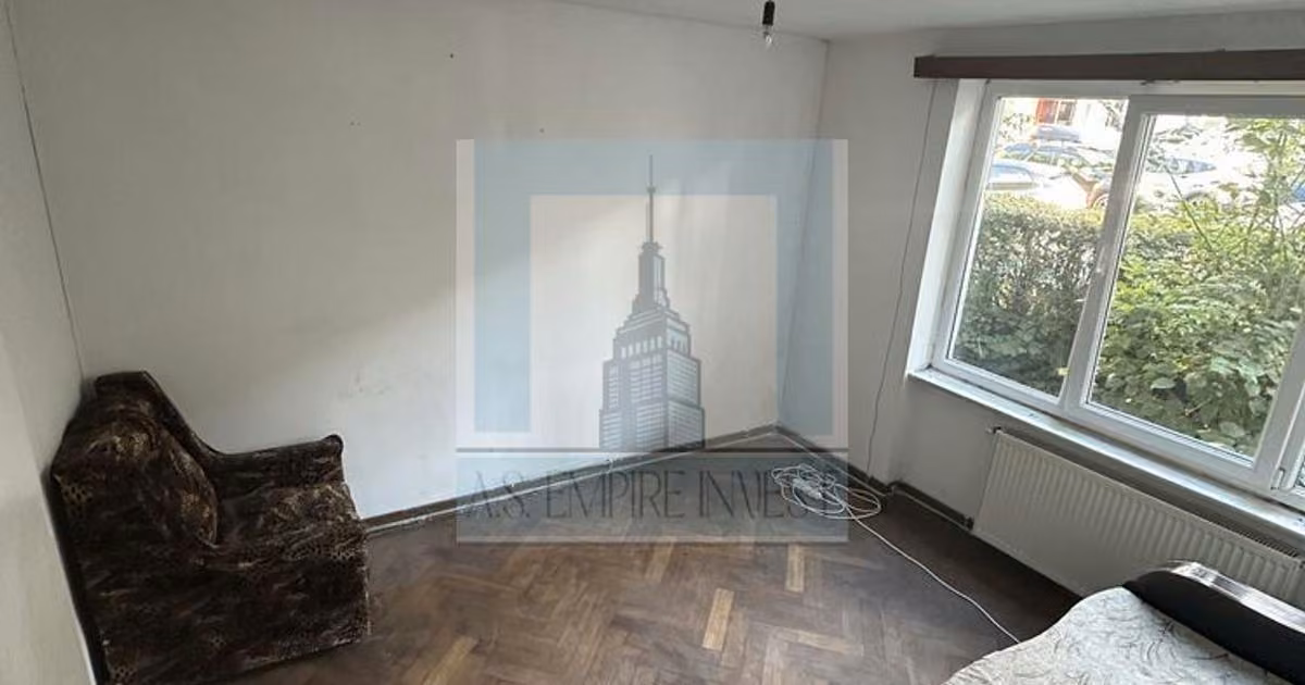 Apartament de vânzare cu 3 camere în zona Tractorul, Brașov