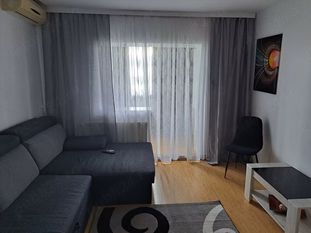 Închiriez apartament 2 camere   Micalaca - zona 500