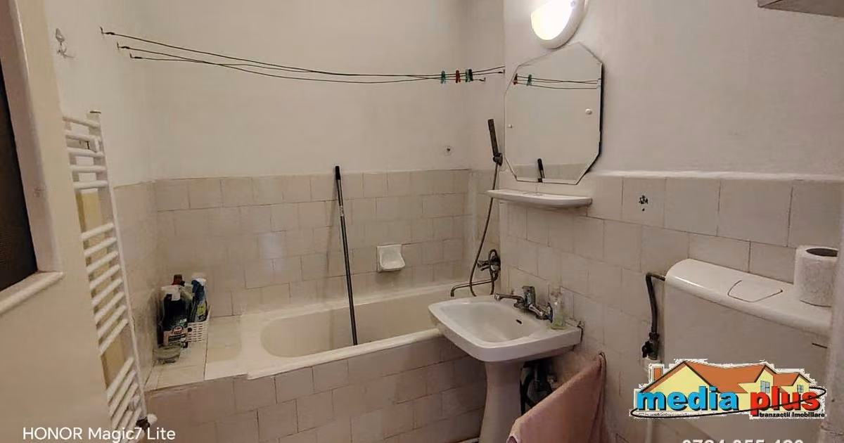 Apartament de vânzare cu 2 camere în zona Mazepa 1, Galați