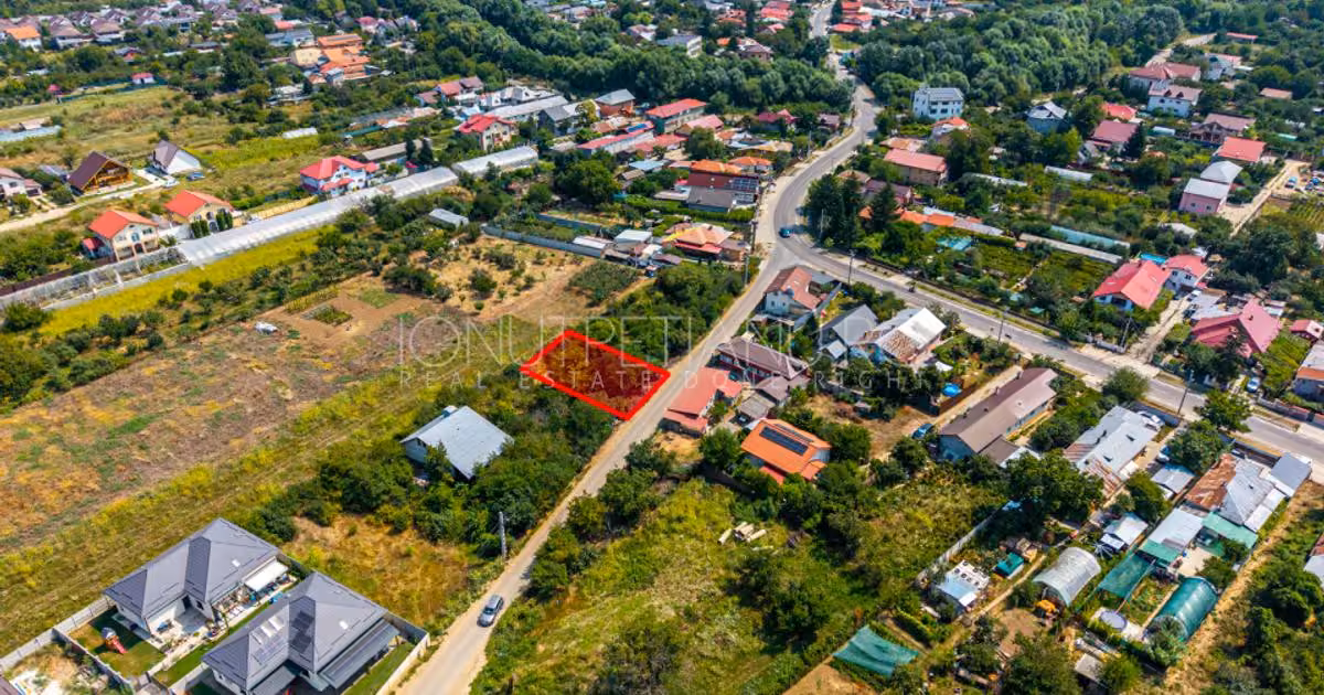 Teren Construcții intravilan de vânzare de 400 mp, în Domnești