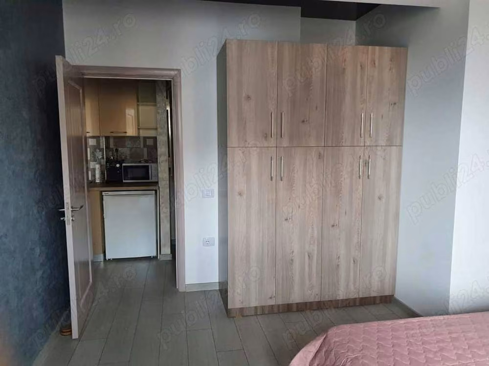 vând apartament 2camere Mamaia Nord