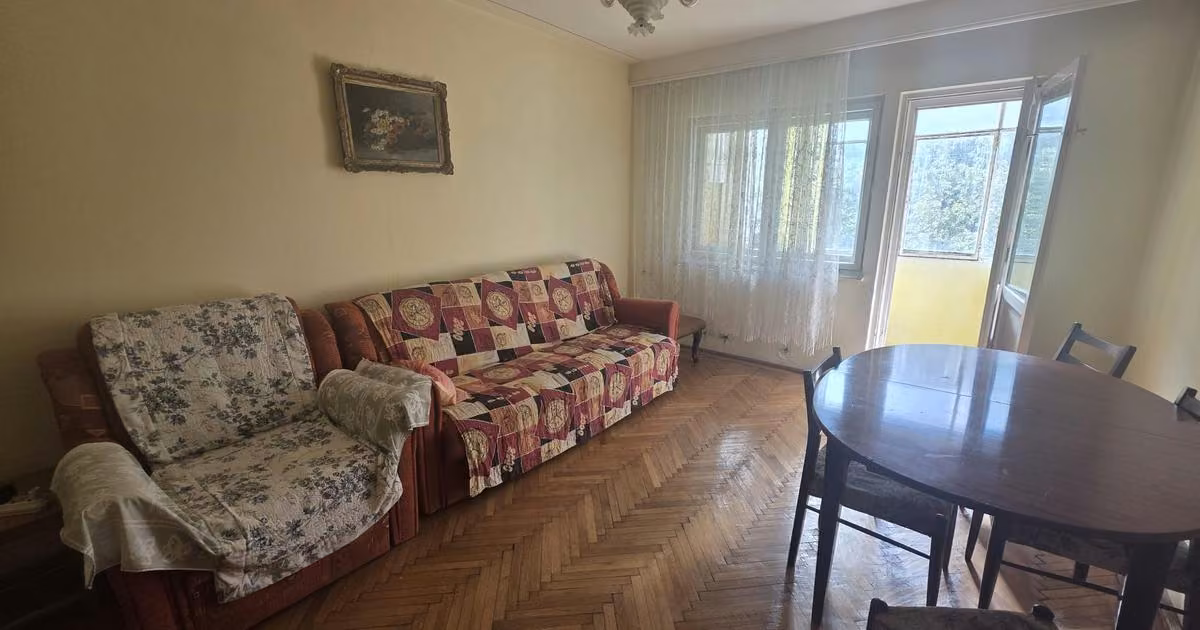 Apartament de vânzare cu 2 camere în zona Tomis Nord, Constanța