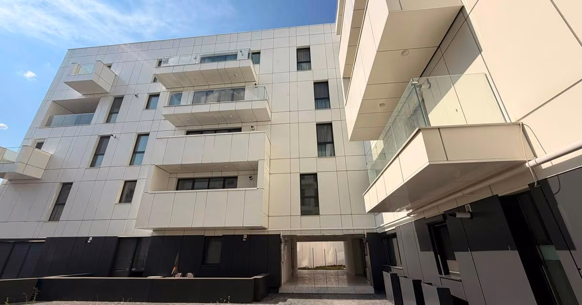 Apartament de vânzare cu 2 camere în zona Alba Iulia, Sector 3
