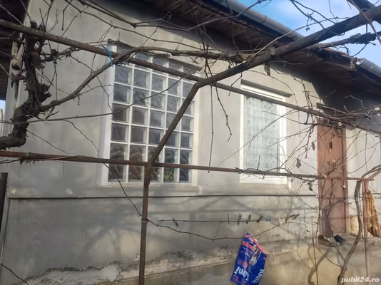 Casă Telesti