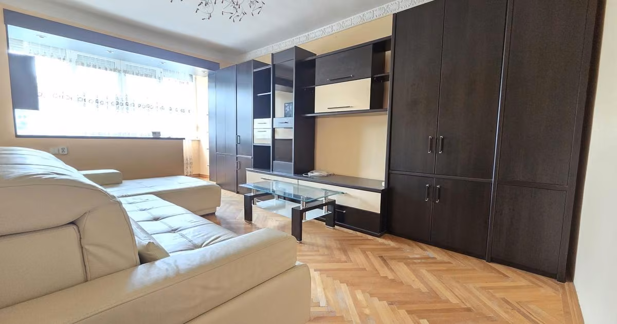 Apartament de vânzare cu 3 camere în zona Mazepa 1, Galați