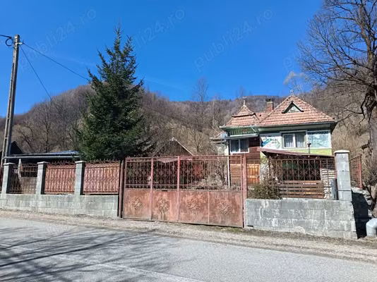 Casă Muntele Baisorii