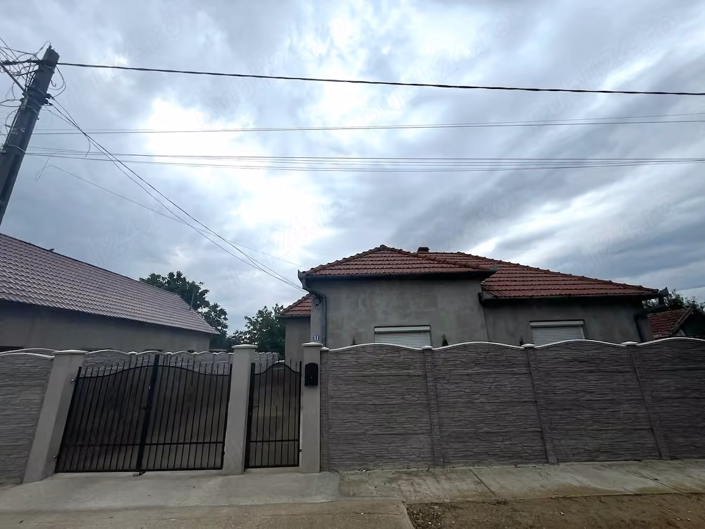 Casa de vanzare in Vetis.