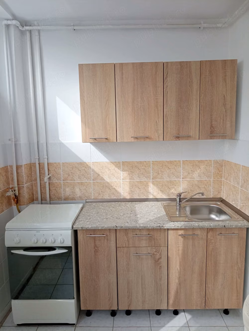 Închiriez Garsoniera