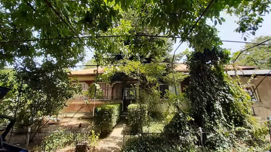 Casă Frumusani