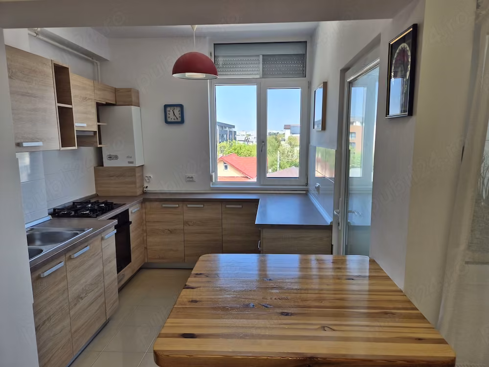 Vand apartament 3 camere