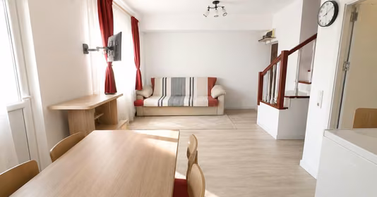 Apartament Titan