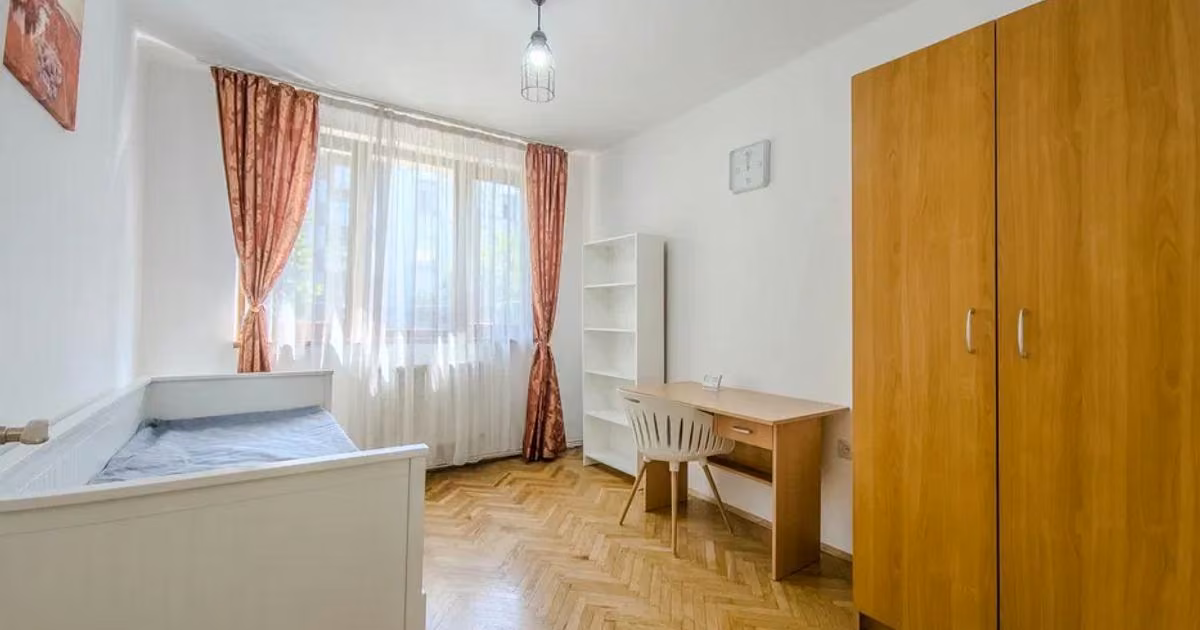 Apartament de vânzare cu 3 camere, mobilat în zona Central, Cluj-Napoca