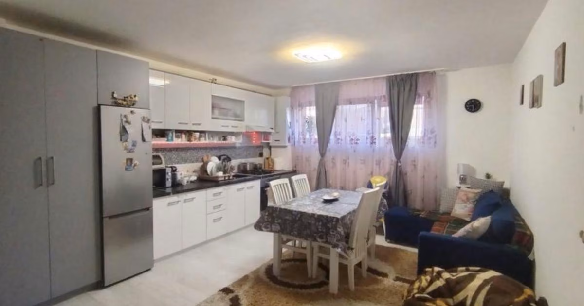 Apartament de vânzare cu 3 camere în Florești