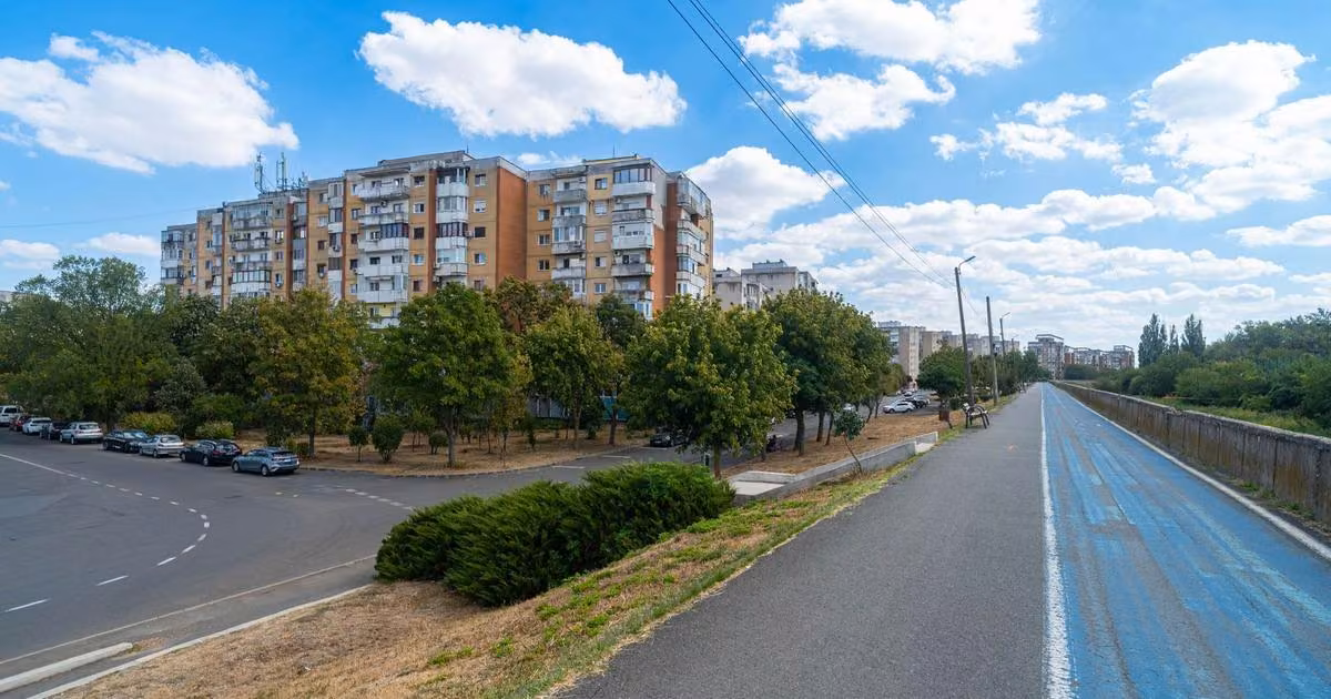 Apartament de vânzare cu 4 camere în zona Micălaca, Arad