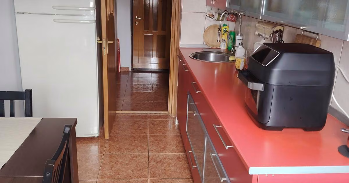 Apartament de vânzare cu 2 camere, mobilat în zona Tomis II, Constanța