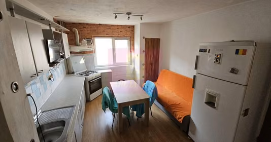 Apartament Titan