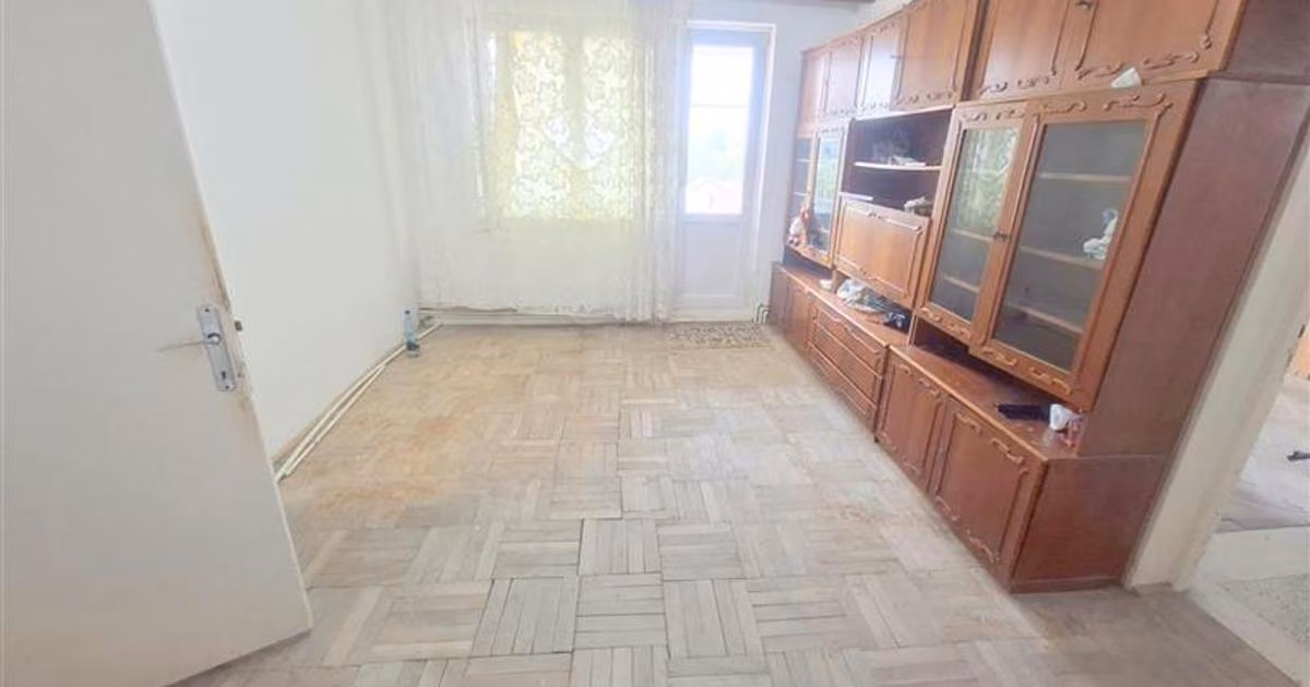 Apartament de vânzare cu 2 camere în zona 9 Mai, Bacău