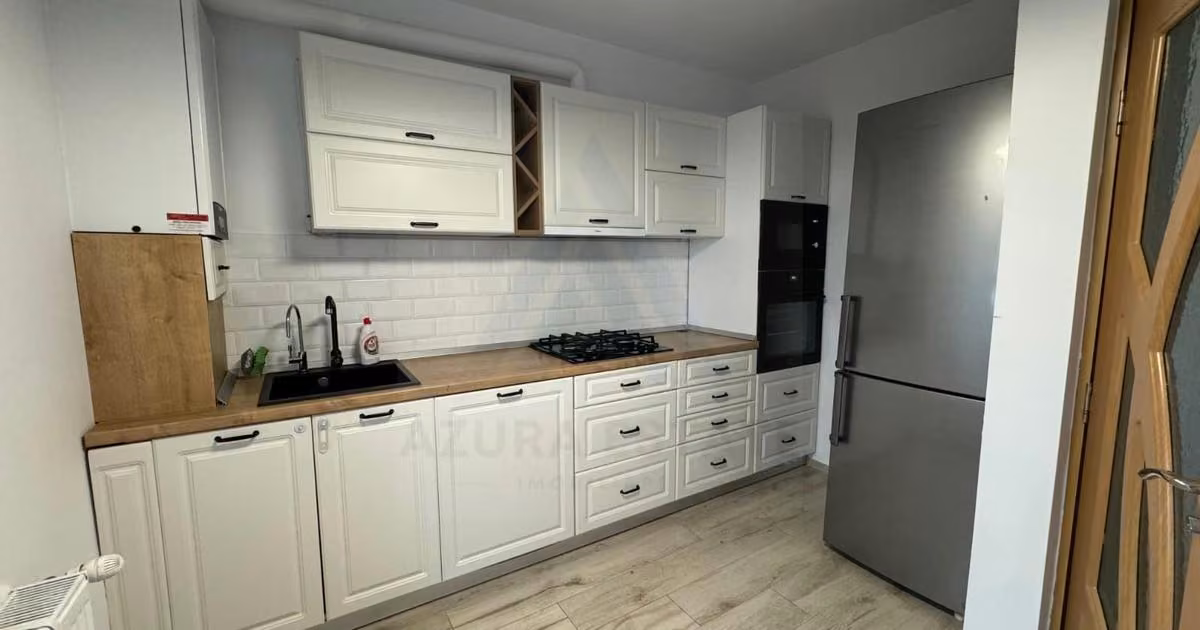 Apartament de vânzare cu 3 camere, mobilat în Șelimbăr