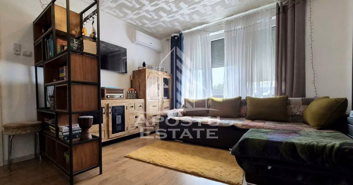 Apartament de vânzare cu 2 camere, mobilat în zona P-ța Gării, Arad