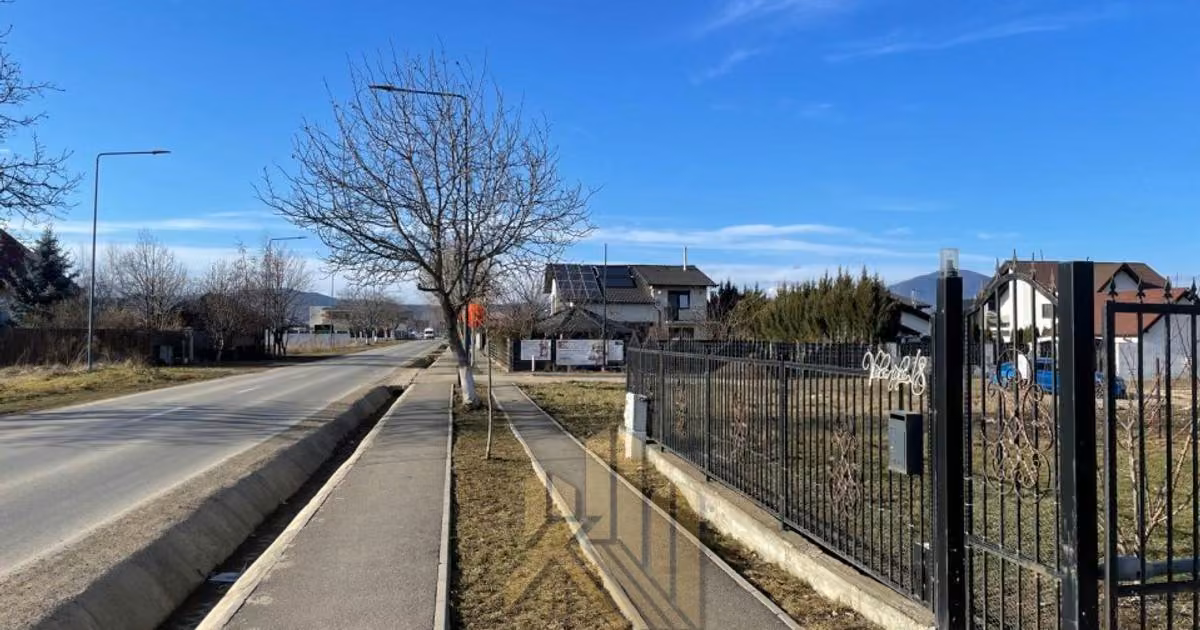 Teren Construcții intravilan de vânzare de 500 mp, în Cristian