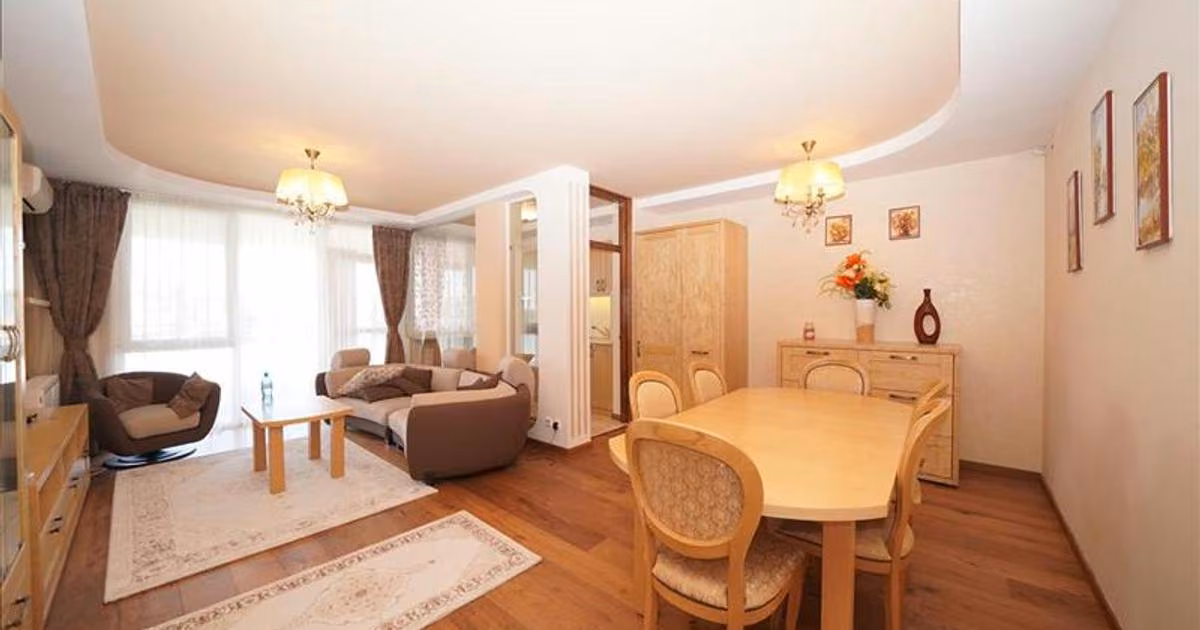 Apartament de vânzare cu 3 camere în zona Decebal, Oradea