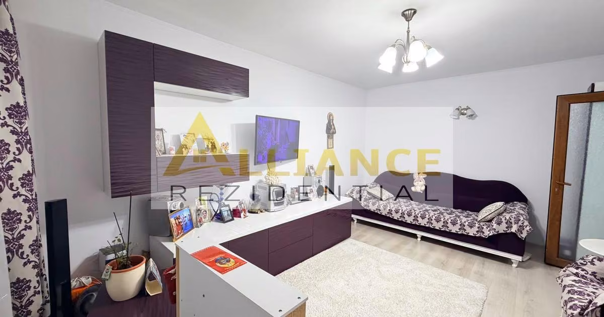 Apartament de vânzare cu 3 camere, mobilat în zona Apărătorii Patriei, Sector 4