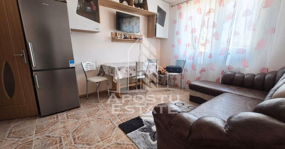 Apartament de vânzare cu 2 camere, mobilat în Peciu Nou