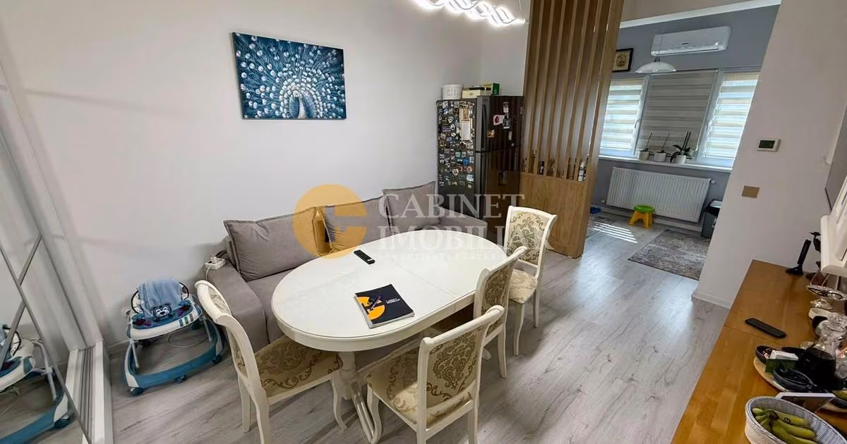 Apartament de vânzare cu 3 camere, mobilat în Rediu