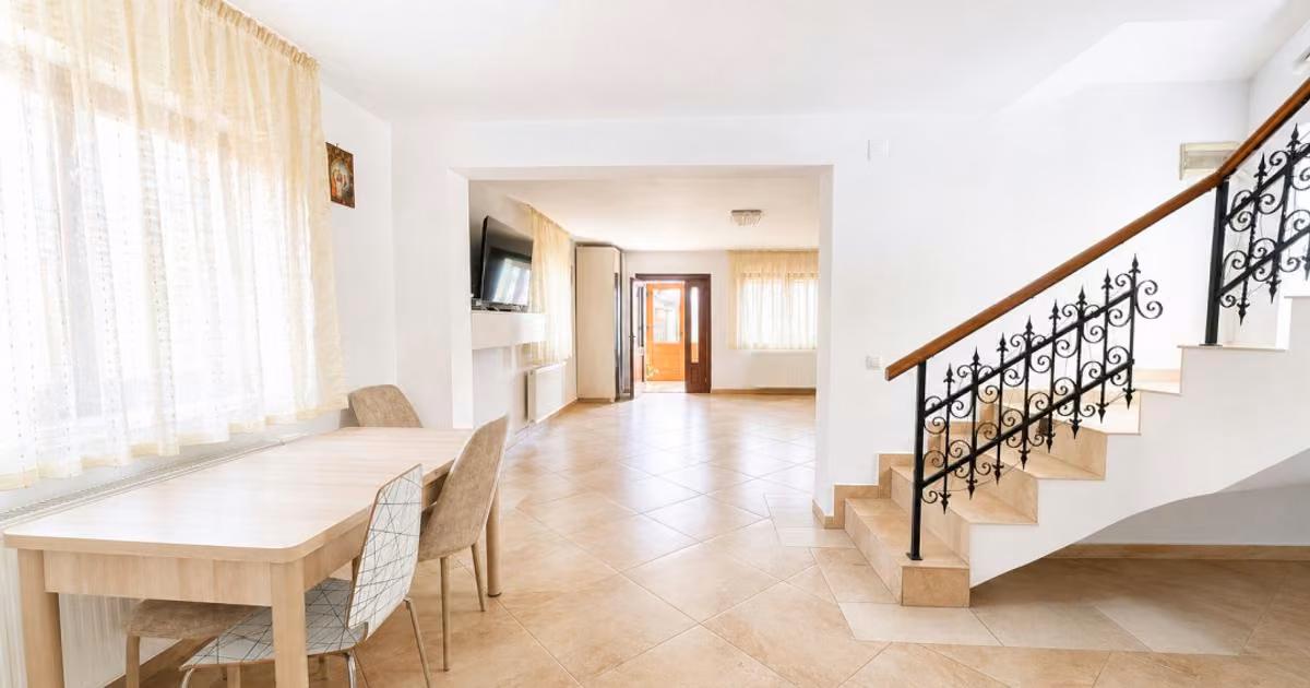 Casă de vânzare cu 4 camere în Cernica