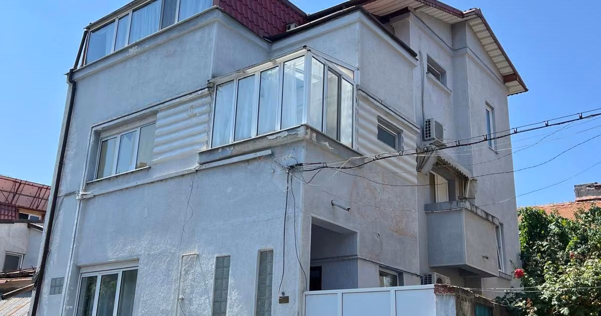 Casă individuală de vânzare cu 8 camere în zona Vatra Luminoasă, Sector 2