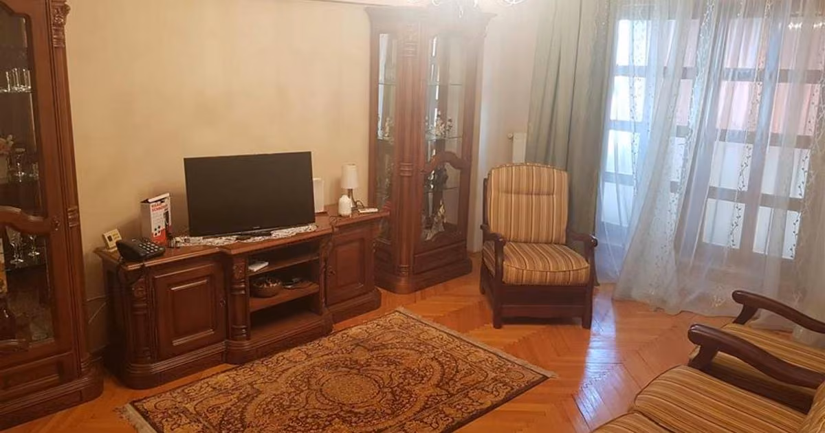 Apartament de vânzare cu 3 camere, mobilat în zona Școlilor, Brăila