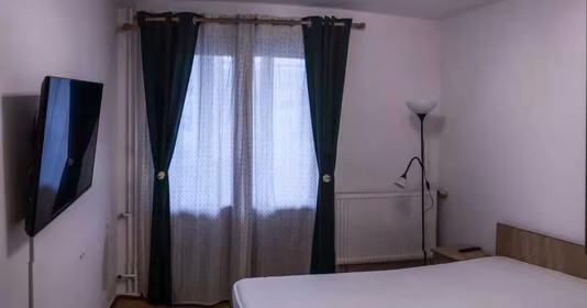 Apartament Militari