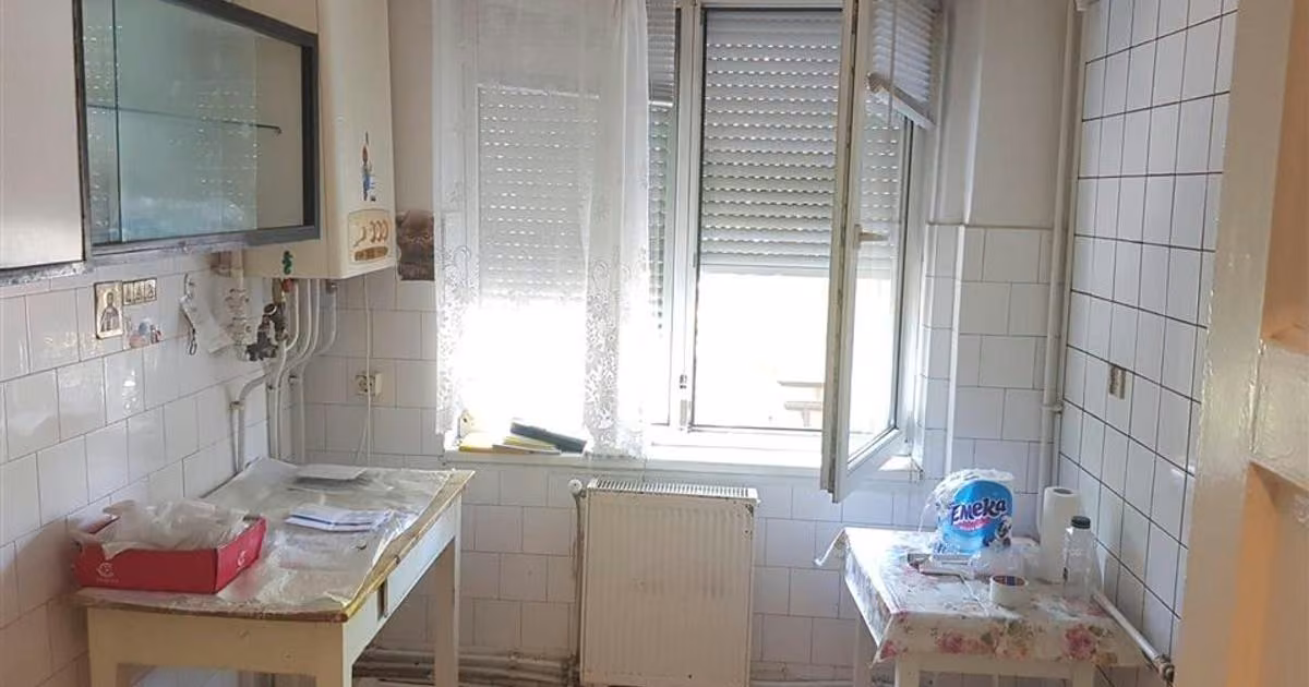 Apartament de vânzare cu 2 camere în zona Apollo, Brăila