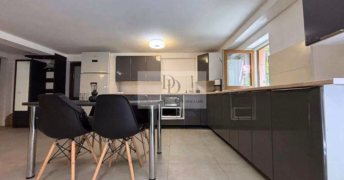 Apartament de vânzare cu 3 camere, mobilat în zona Mănăștur, Cluj-Napoca