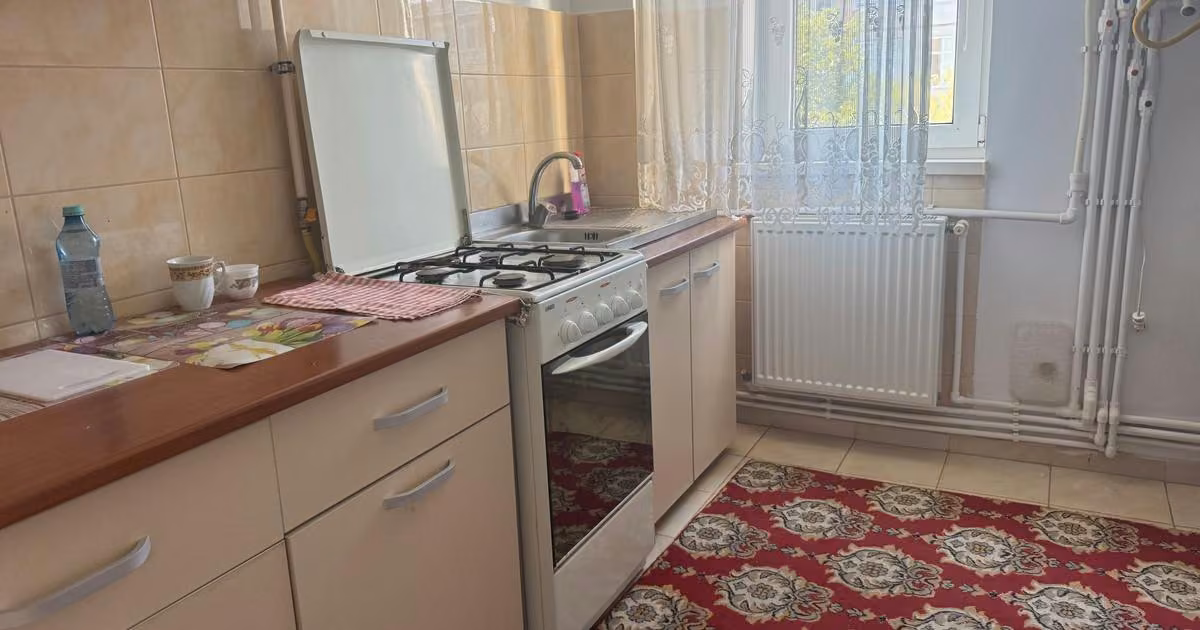 Apartament de vânzare cu 2 camere în zona Abator, Constanța