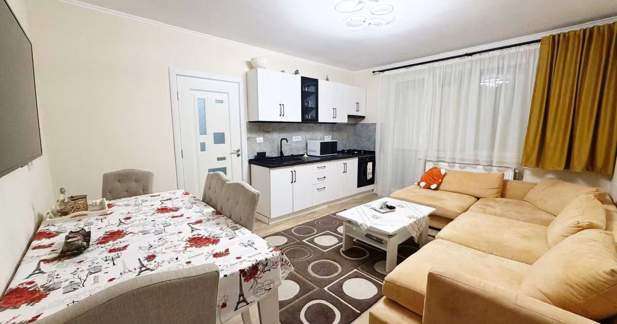 Apartament de vânzare cu 3 camere în zona Podgoria, Arad