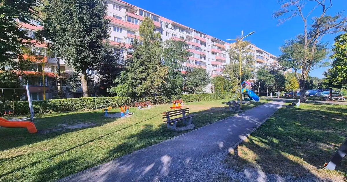 Apartament de vânzare cu 3 camere, mobilat în zona Astra, Brașov