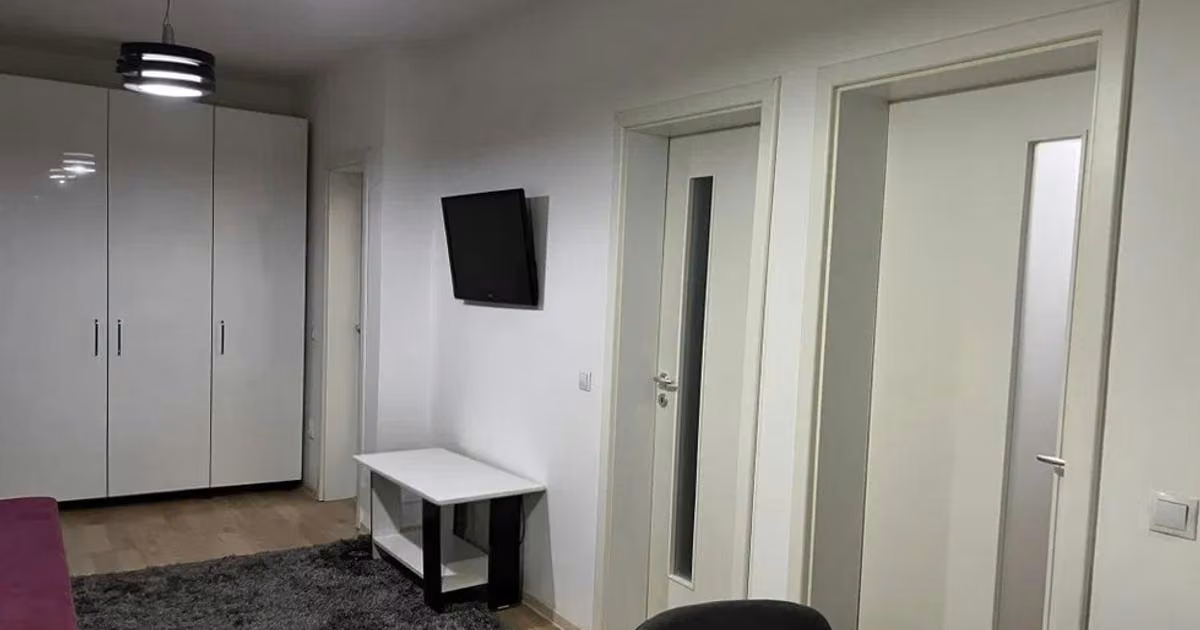 Apartament de vânzare cu 3 camere în zona Podu Roș, Iași