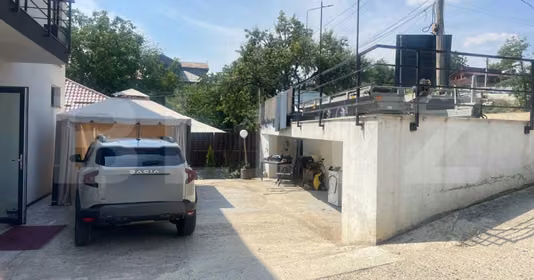 Casă Valea Lupului